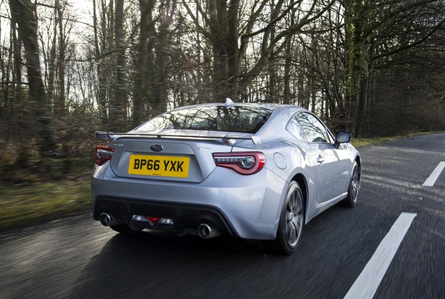  Subaru BRZ 2016 года  (UK) (фото 36 из 40)